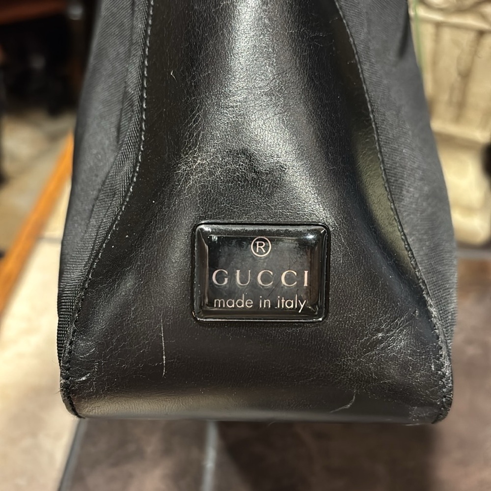 Gucci black nylon/leather shoulder bag with COA - Picture 3 of 9